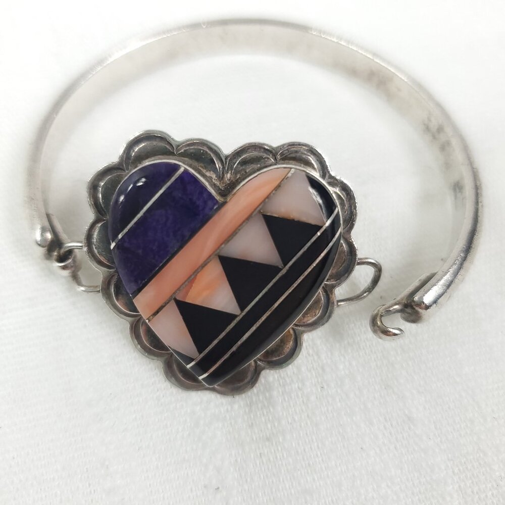 Vintage JJH Navajo Native Artist Signed Heart Inlay Sterling Silver Bracelet